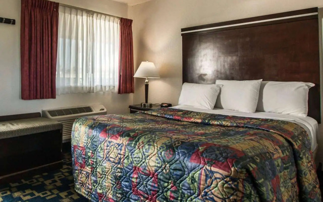 Motel 6 Oceanside, CA Marina / Camp Pendleton