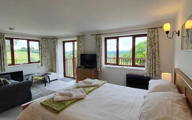 The Rock Self Catering Holiday Accommodation