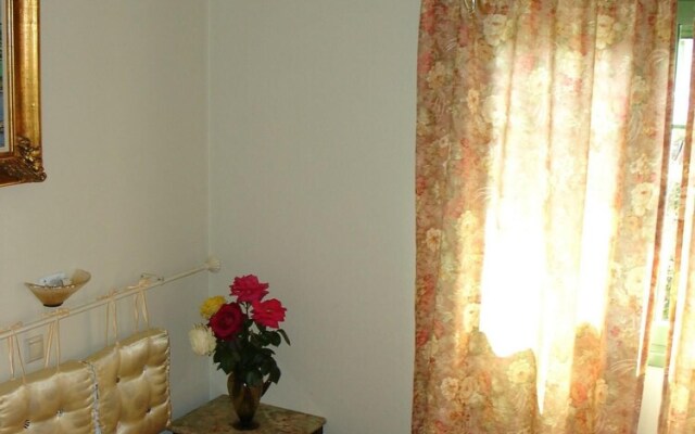 Monambeles Villas 2-bedroom Spa Bath Villa Cleo