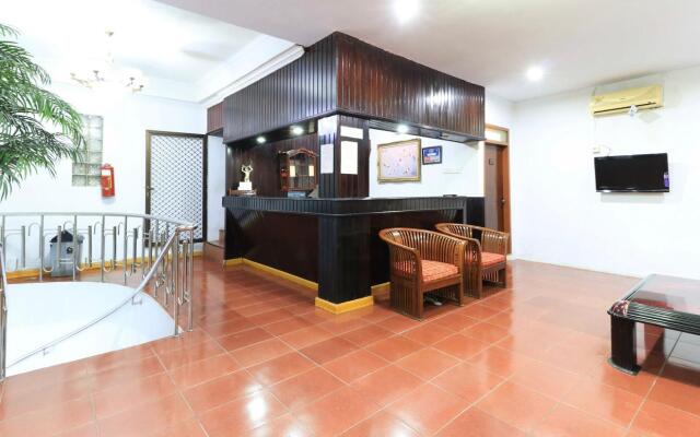 New Valentino Hotel Makassar RedPartner