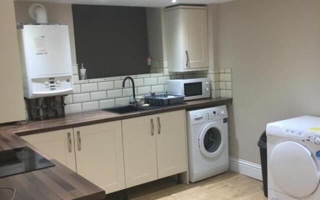 Riverside Apartment In The Centre