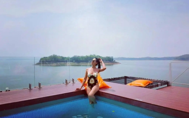 Phu Pai Lake & Resort
