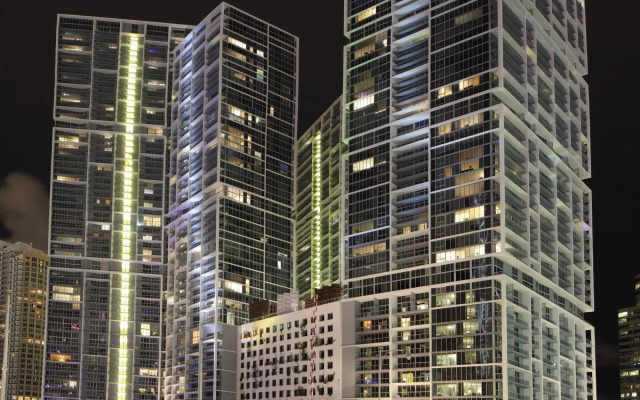 Icon Brickell Downtown W Miami Suites