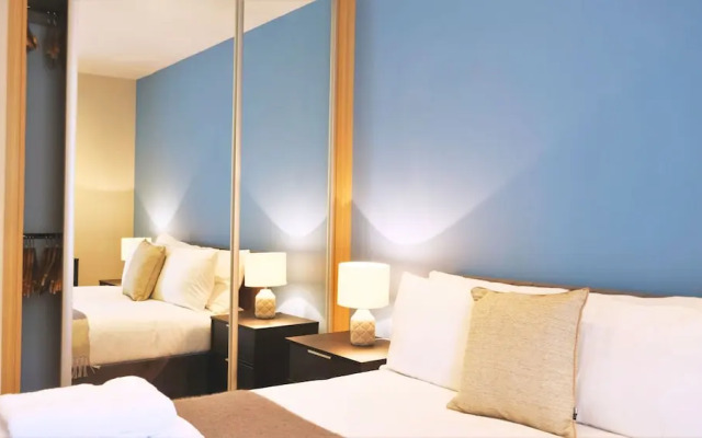 Spacious Elegant Apartments in Southbank