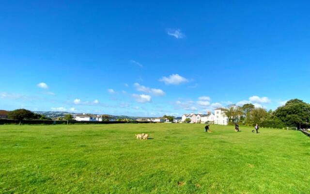 The Stables Apartments At Meadfoot Bay