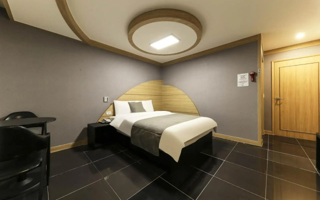 Major Hotel