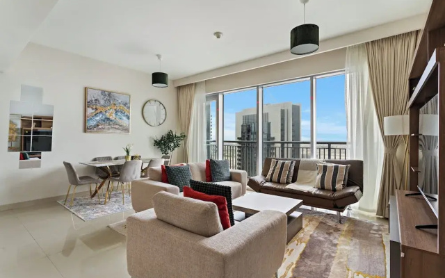 Elegant 1BR with Panoramic Views