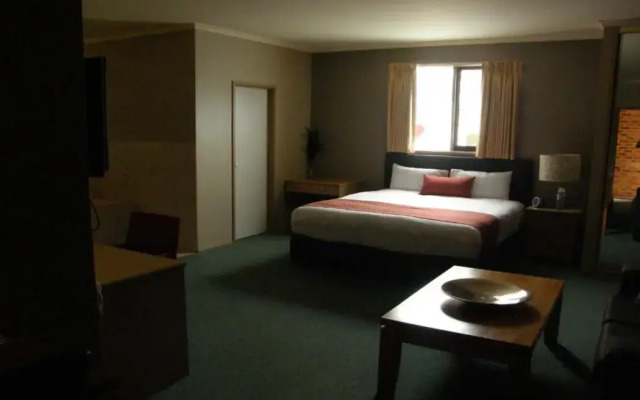 Quality Inn Colonial
