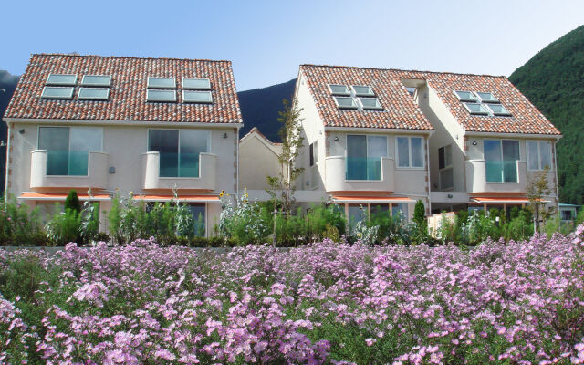 Kawaguchiko Urban Resort Villa