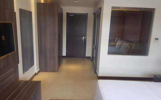 Golden Tulip Agulu Lake Hotel & Resort