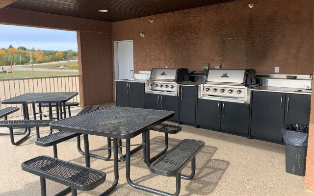 SureStay Plus Hotel by Best Western Hardisty