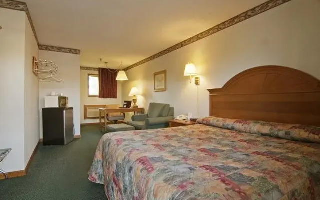 Americas Best Value Inn - Branford