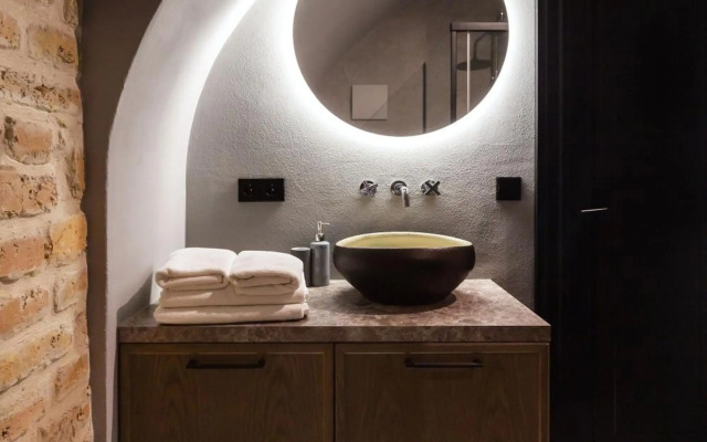 #stayhere - Historic Vilnius Old Town Chic Studio