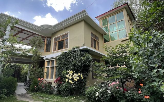 ReeLam Residency