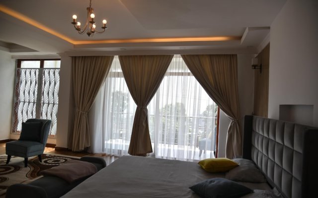 5 Bedroom Exquisite Villa in Top-view Area