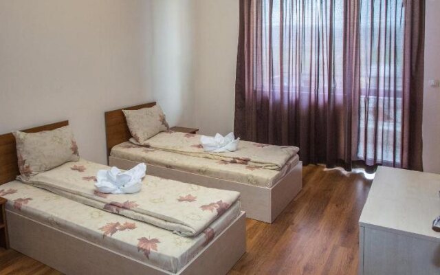 Motel West