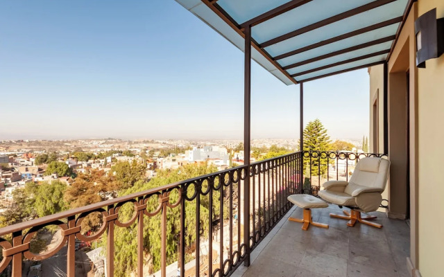 Caracol 37 Luxury Condo