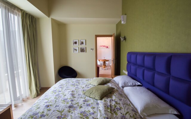 Forest Suites Boutique Hotel