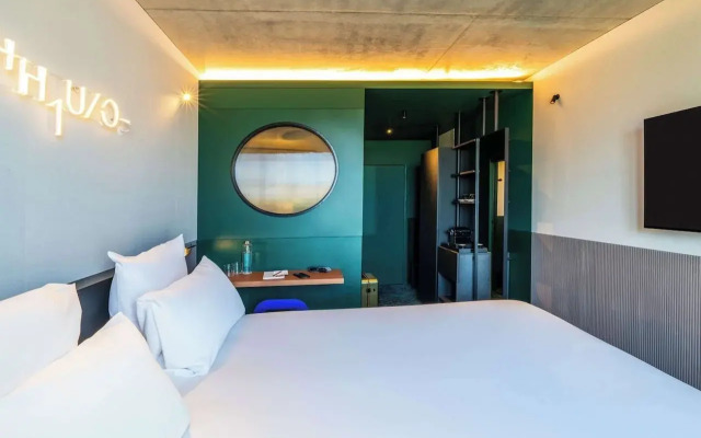 Tribe Paris Clichy