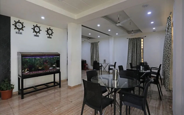 Hotel Pioneer By OYO Rooms