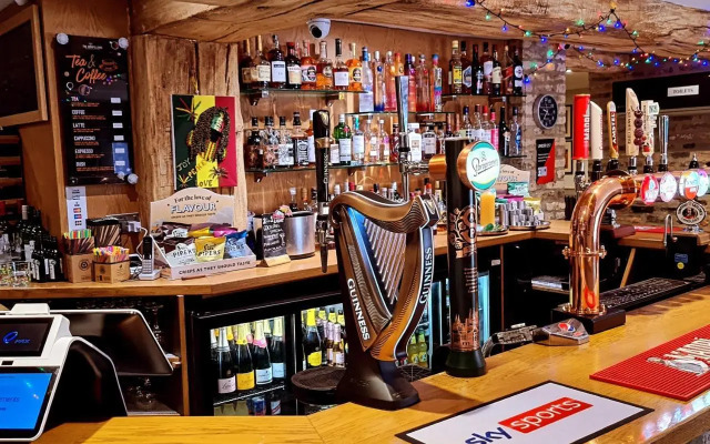 Odddfellows Hotel Bar And Grill