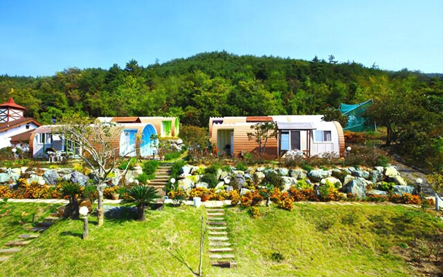 Yeosu Tirol Pension