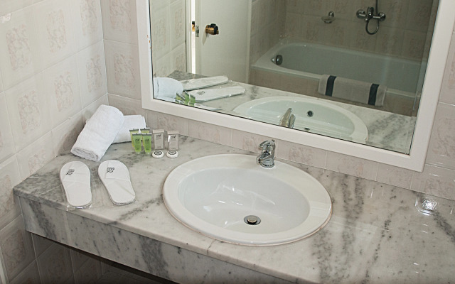 Skion Palace Beach Hotel - Bungalows Boutique