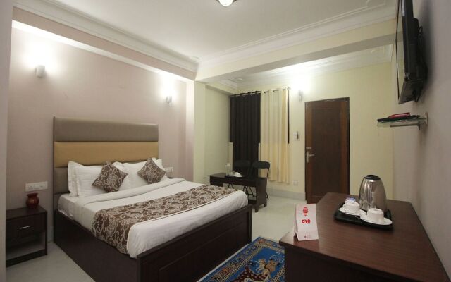 OYO 10003 Hotel The Orange Inn