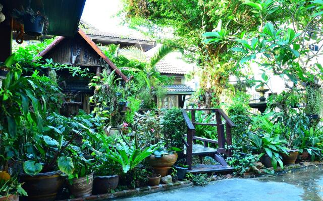 Baan Somboon Guesthouse