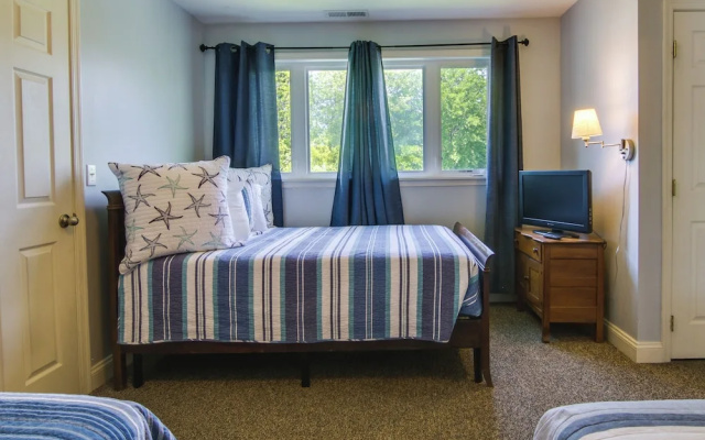 Family-friendly Cambridge Home w/ Fire Pit!