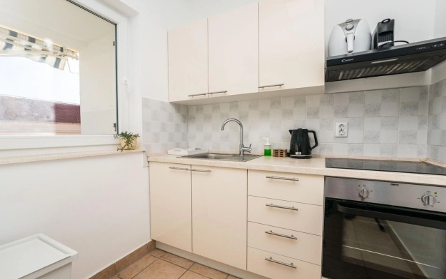 Mint, lovely apartment for 8