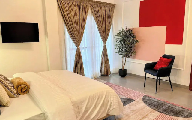 Lighthouse Signature Suites
