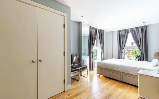 Spacious Modern Flat in Chelsea Harbour