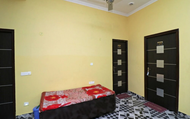 OYO 22954 Hotel Moonlight