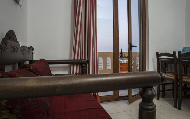 Porto Kalyves Seaside Apartments