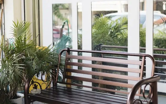 Transit Donmueang Airport Hostel
