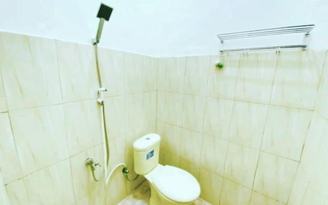 Hotel O Batodupi Guesthouse Syariah Near Buttu Kasambi