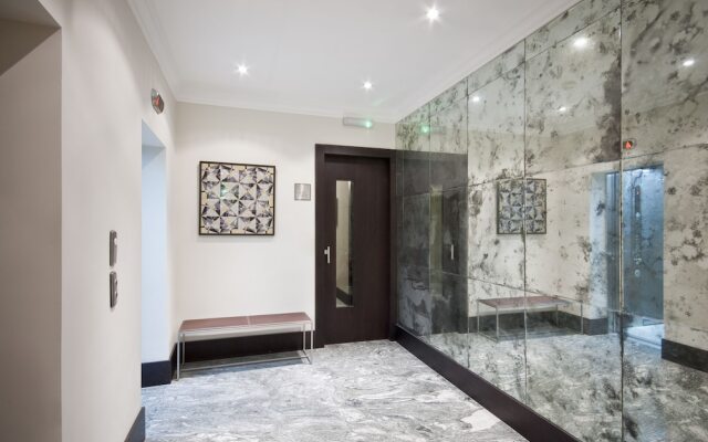 One Thirty Queensgate