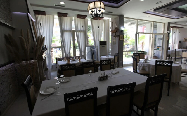 Malvina Hotel