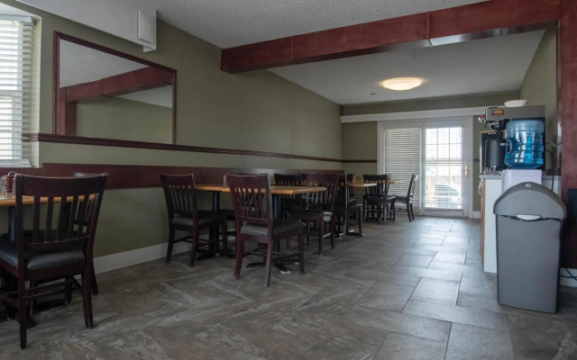 Best Budget Inn and Suites