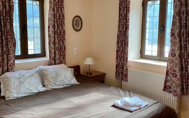 Comfortable Apartment in Village Saint Minas