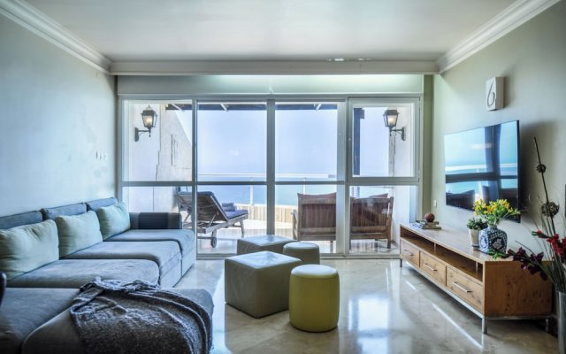 Netanya Panoramic Sea-View 4BR Apartment