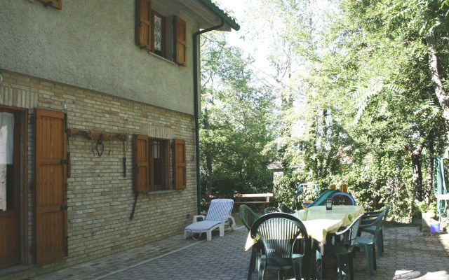 Farmhouse in Fano With Pool & Adriatic Views