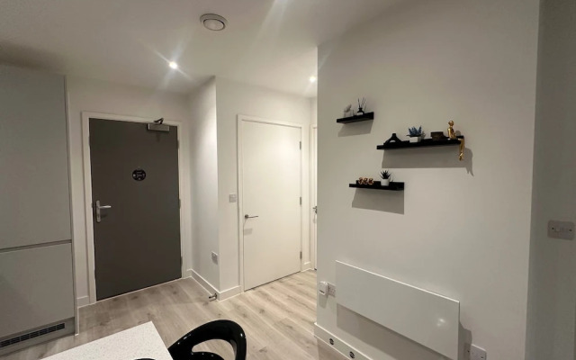 Up to 40 Percent Off Old Trafford Modern Apartment