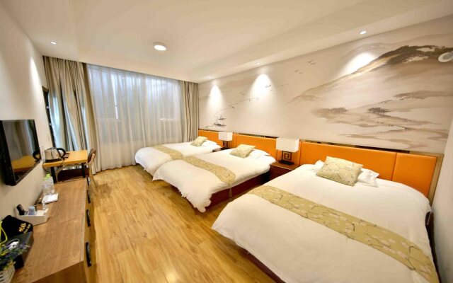 Time Machine Hotel