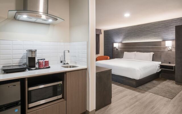 Glengarry Extended Stays