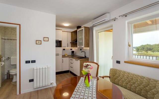 Amazing Home in Medulin With Wifi and 1 Bedrooms