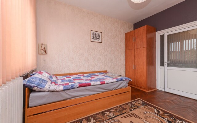 FM Deluxe 2-BDR Apartment - Rakovski street