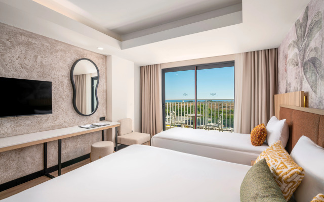 Vox Maris Resort