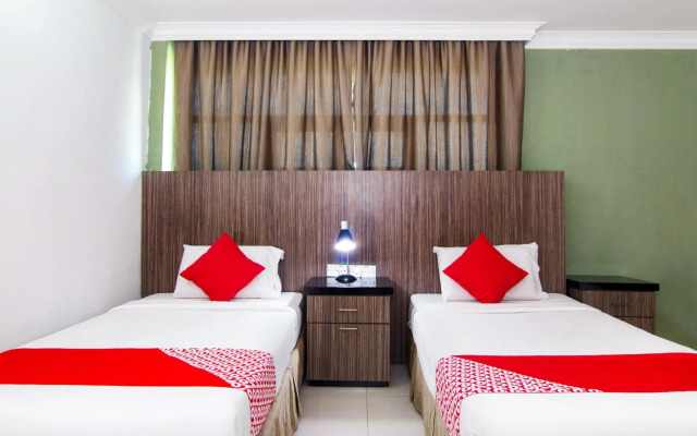 Super OYO 443 Crystal City Hotel